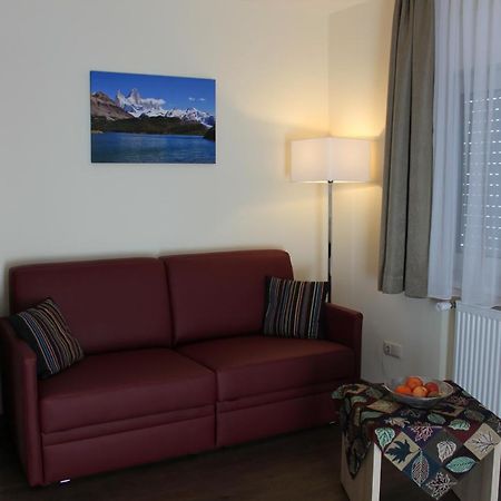 Gastehaus Anton Hotel Oberursel Bagian luar foto