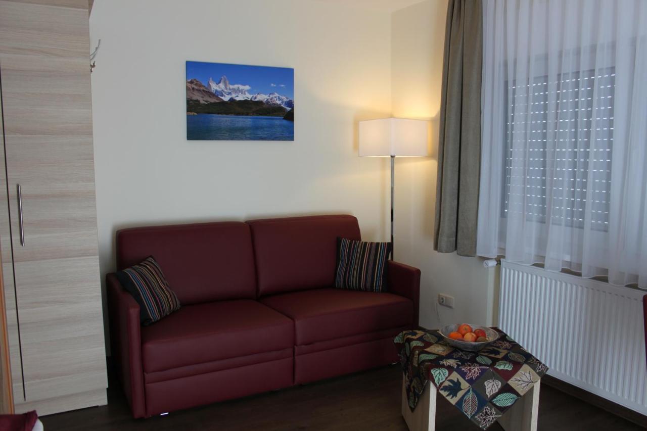 Gastehaus Anton Hotel Oberursel Bagian luar foto