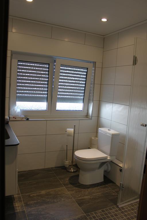Gastehaus Anton Hotel Oberursel Bagian luar foto